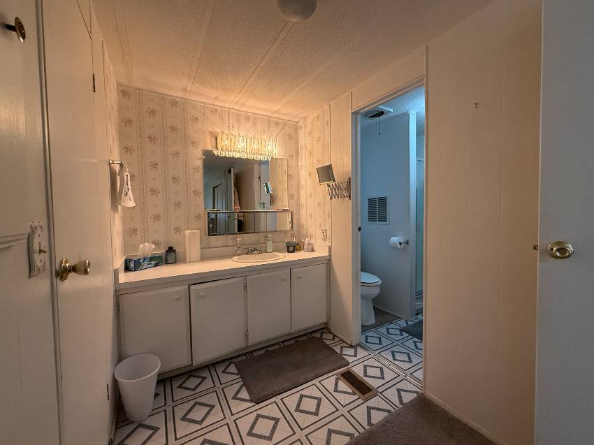837 Bayshore Dr a Ellenton, FL Mobile or Manufactured Home for Sale